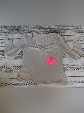 Ribbed V-Neck Long Sleeve Top - Light Taupe